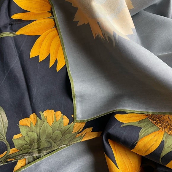 Jim Thompson silk scarf - Picture 5 of 5